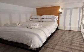 Fg2- Mezzanine Flat Fits 3 Near Hyde Park